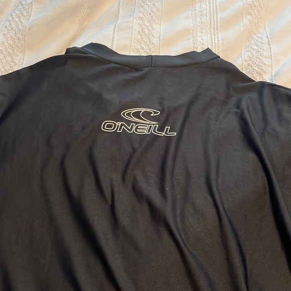 Men’s XXL traveler black swim shirt with 50+ UPF. Unworn with no tags. - Picture 4 of 4